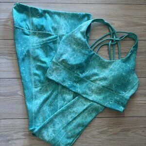 Victoria Secret - Leggings and Matching Sports Bra